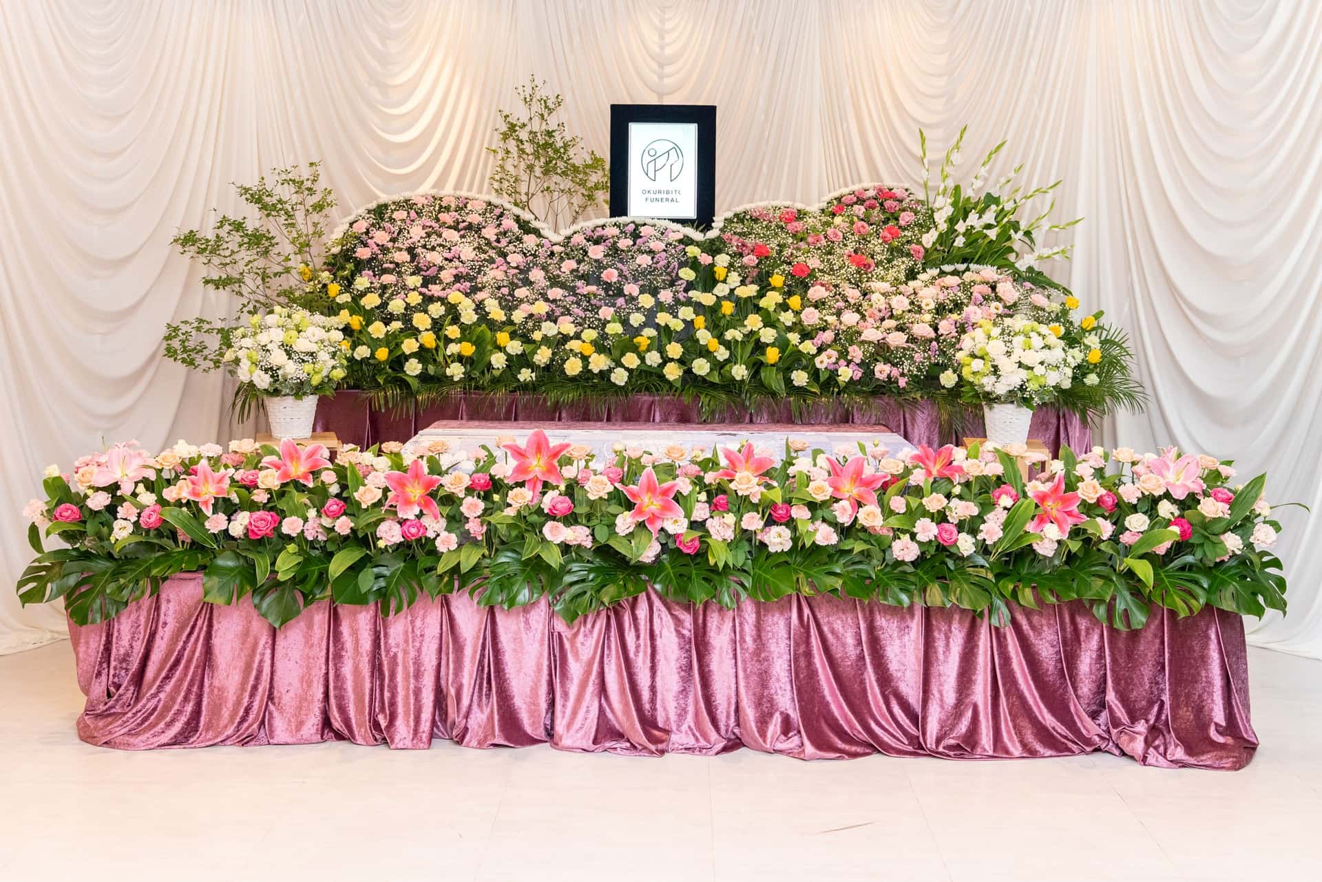 おくりびとのお葬式相模原店の祭壇