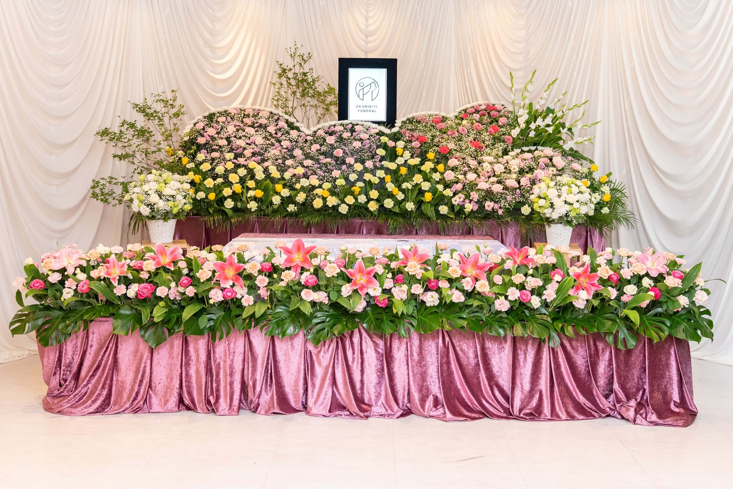 おくりびとのお葬式相模原店の祭壇