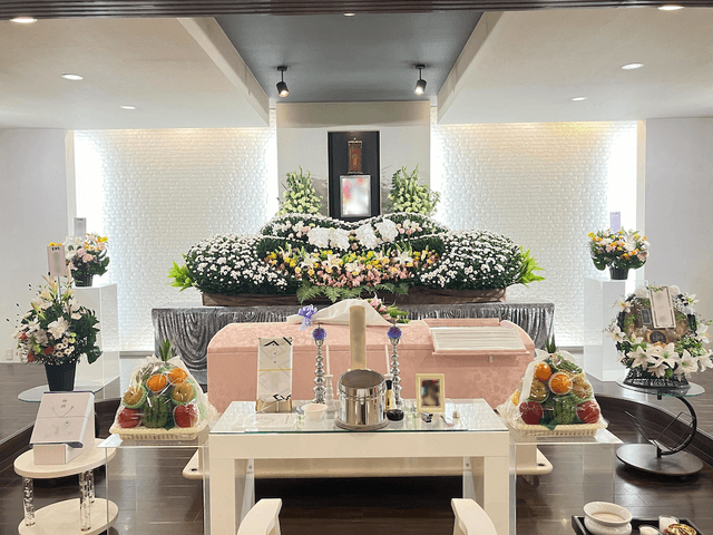 華やかさの中に温かみの感じられるお姿の画像