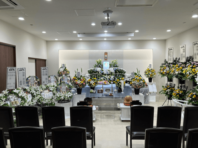 メモリアルムービーを上映し、思い出を温かく振り返っておられました。の画像