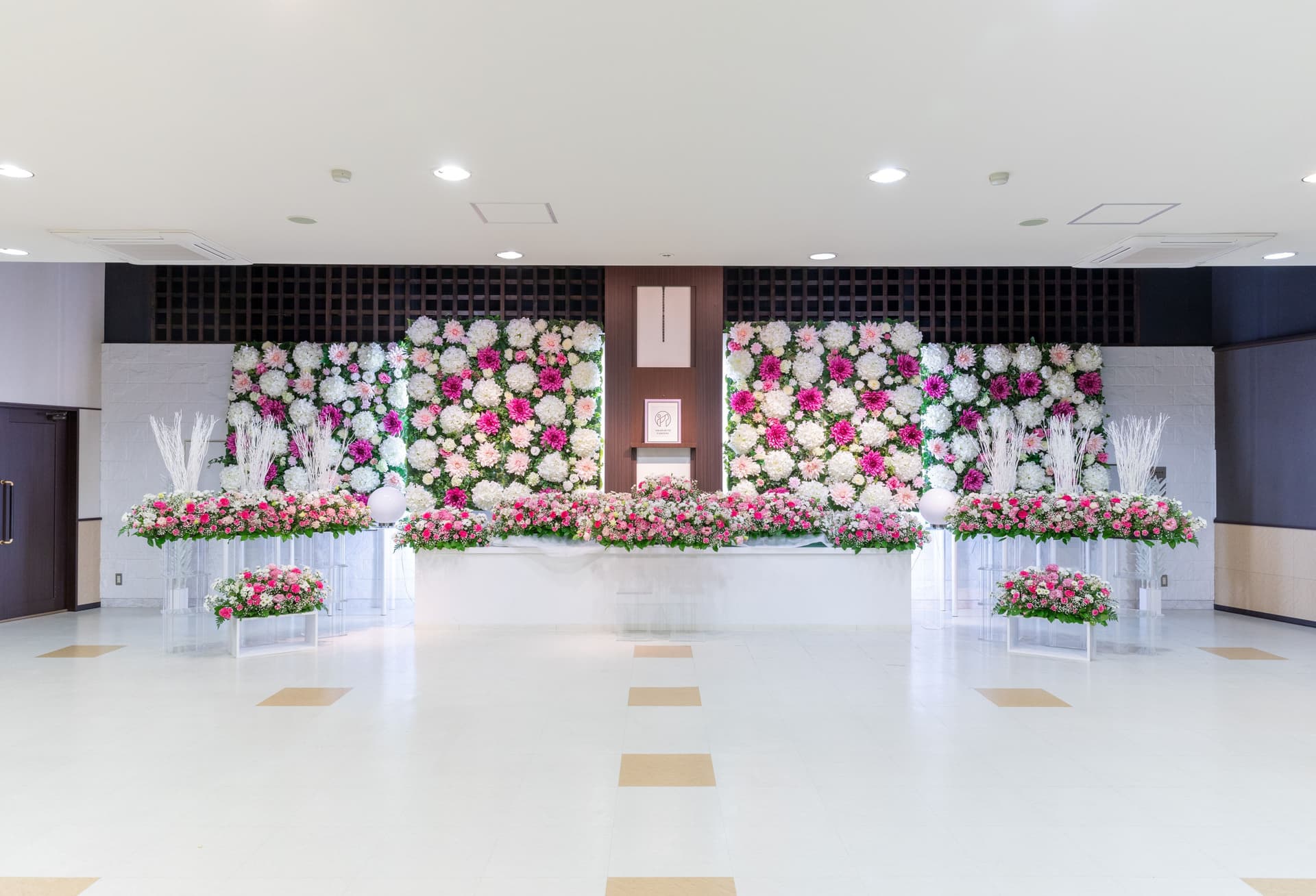 大型葬から家族葬まで、ニーズに合わせた3つの式場の画像