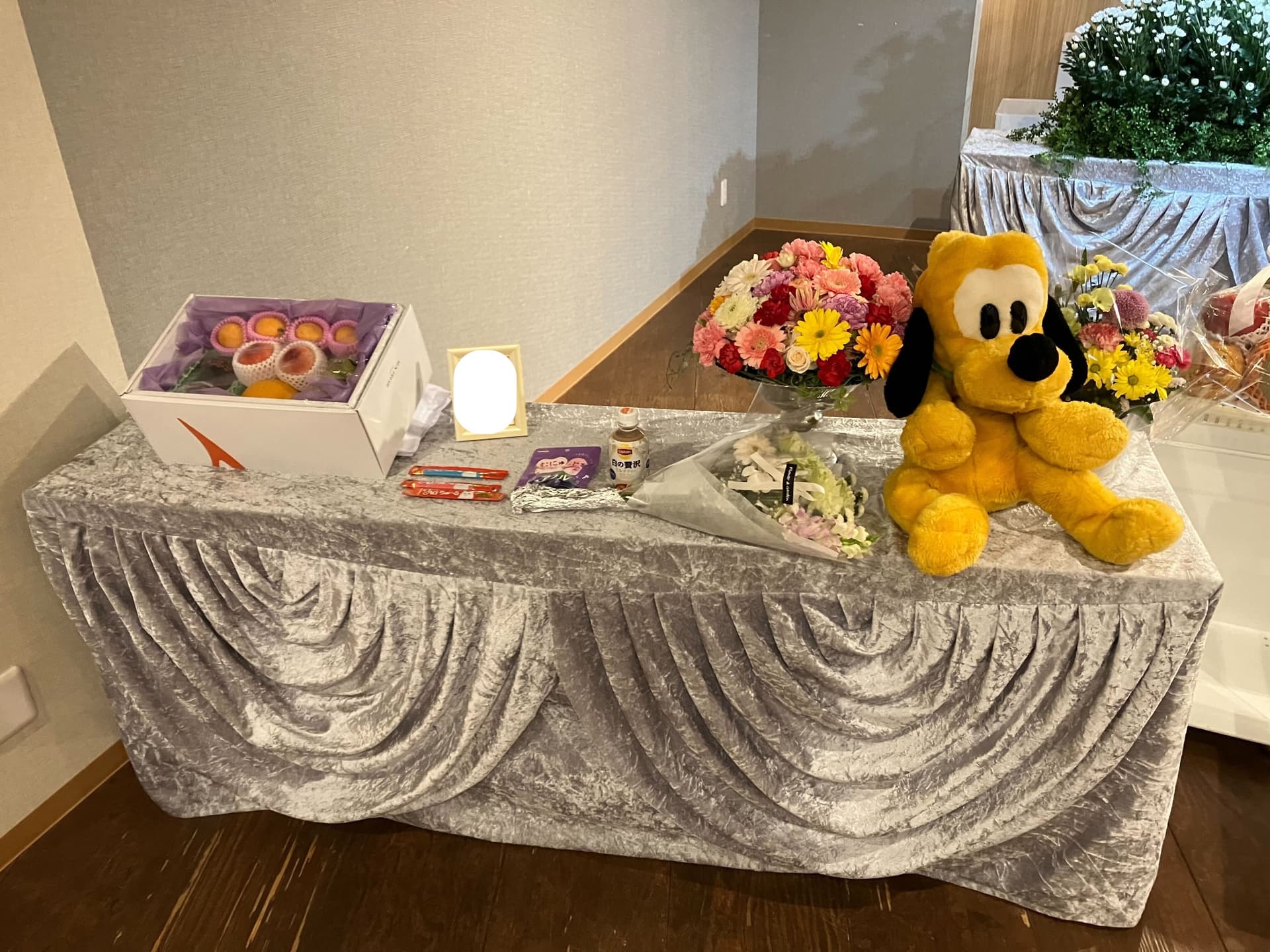 ひまわりを一輪ずつ、皆様が想いを込めてお棺に手向けの画像