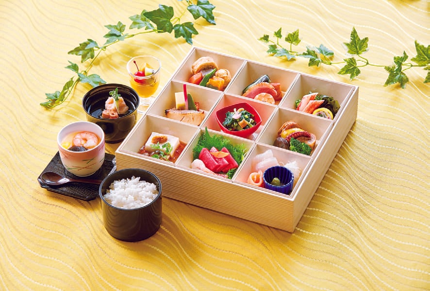 葬儀での食事「精進落とし」以外に何がある？葬儀の食事について解説