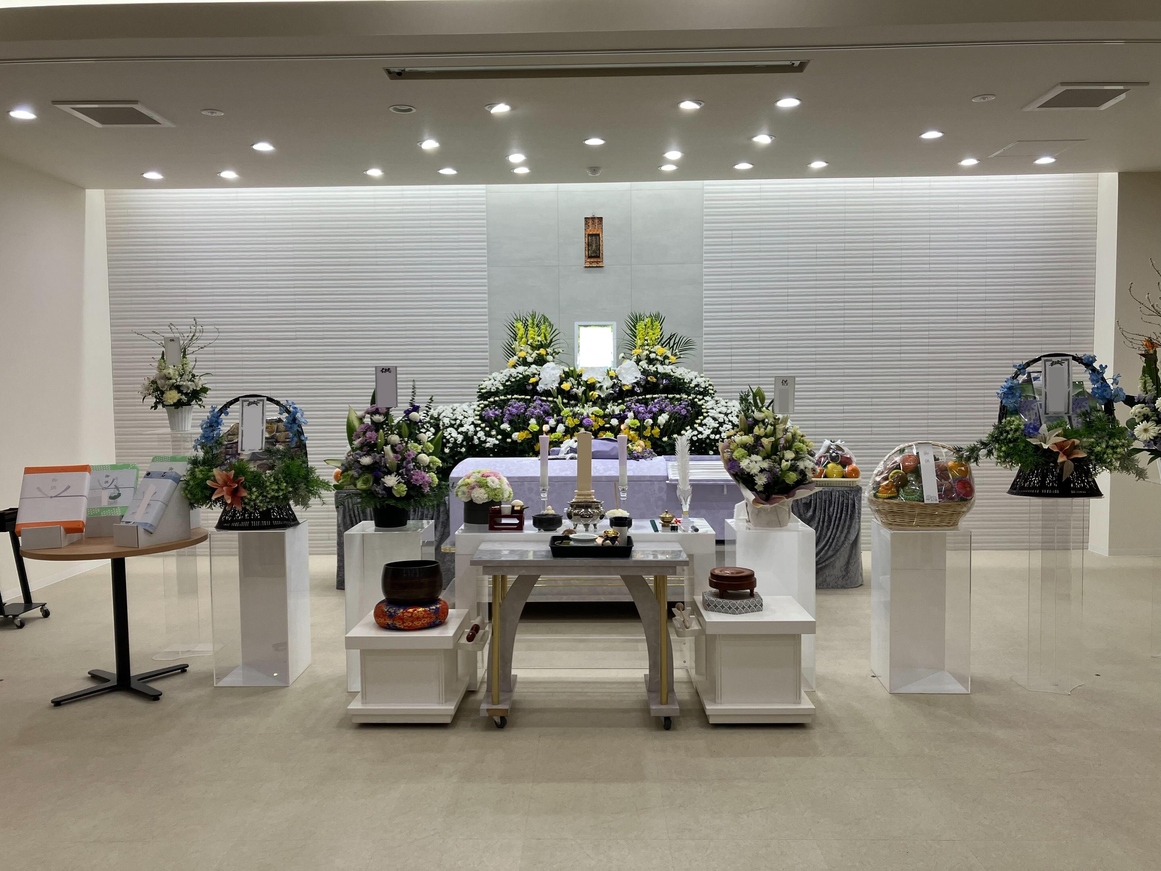 お顔周りだけでなく、お身体全体をお花でやさしくお包みされておりました。の画像