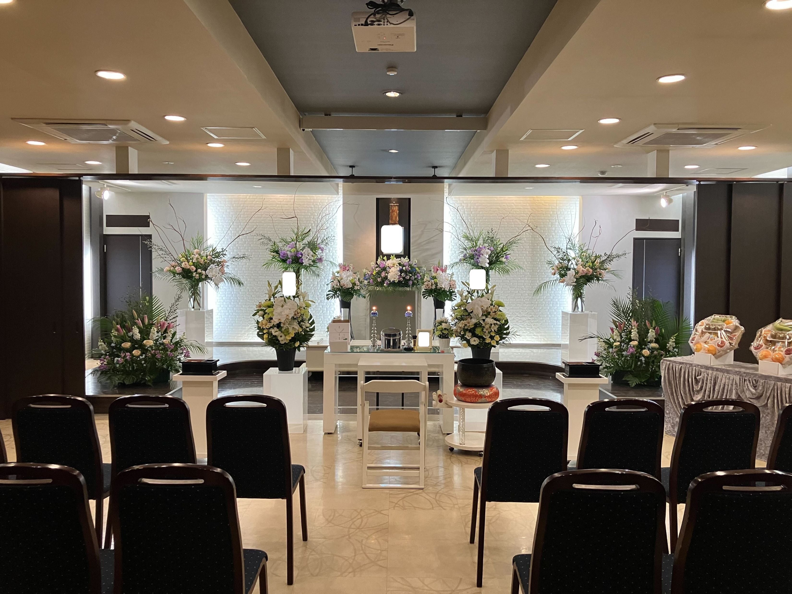 多くの方々に深く悼まれてのご出棺となりましたの画像