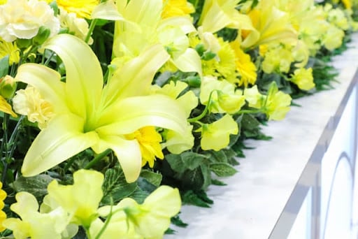 葬儀で化粧はするべき？片化粧など参列する際のマナーをまとめて紹介