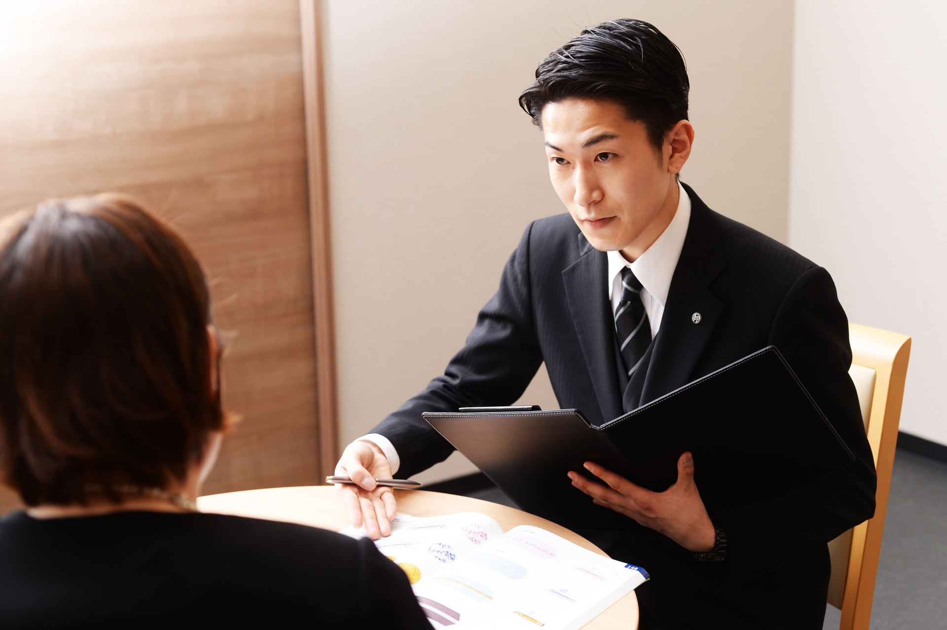 葬儀の打ち合わせってどうすればいいの？流れ、タイミングを分かりやすく解説