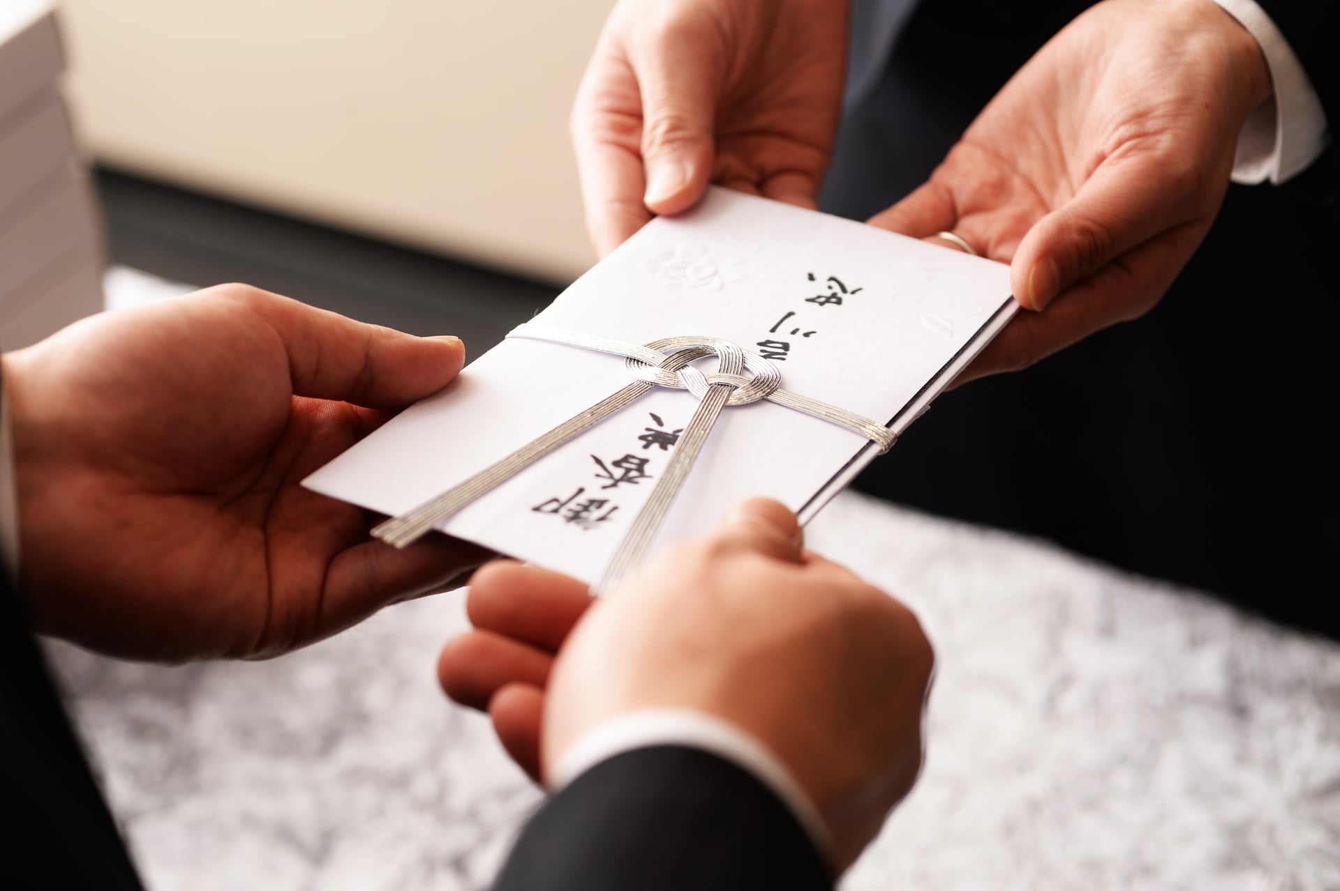 【香典の書き方】どこに何を書く？詳しくご説明いたします