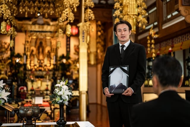 喪主と施主に違いはある？葬儀においての役割とは