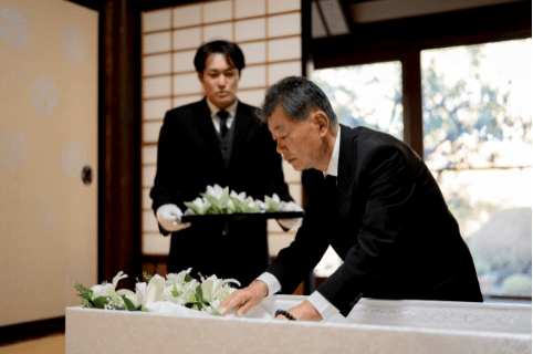 自宅葬での通夜はどうなる?自宅葬の流れやメリットを紹介